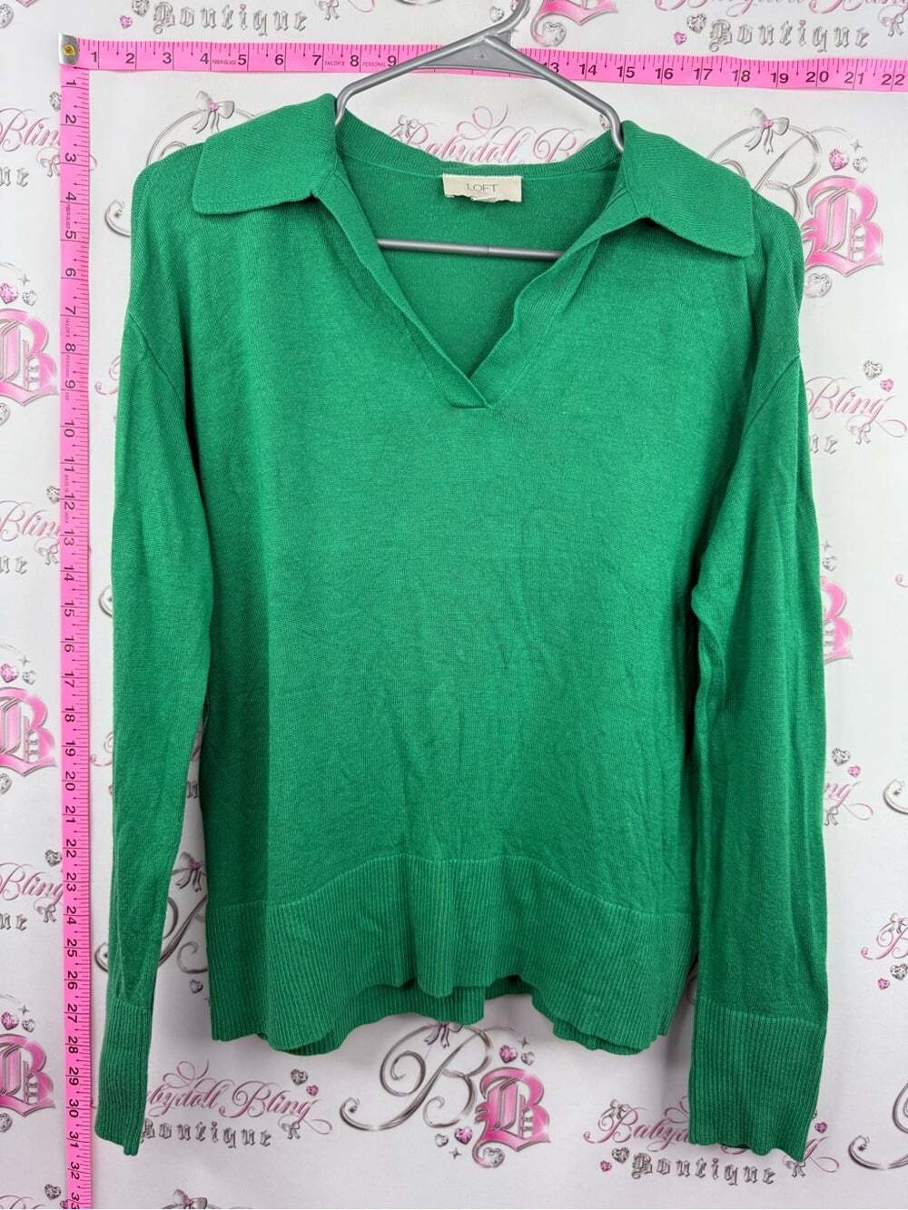 LOFT Green V-Neck Long Sleeve Pullover Sweater